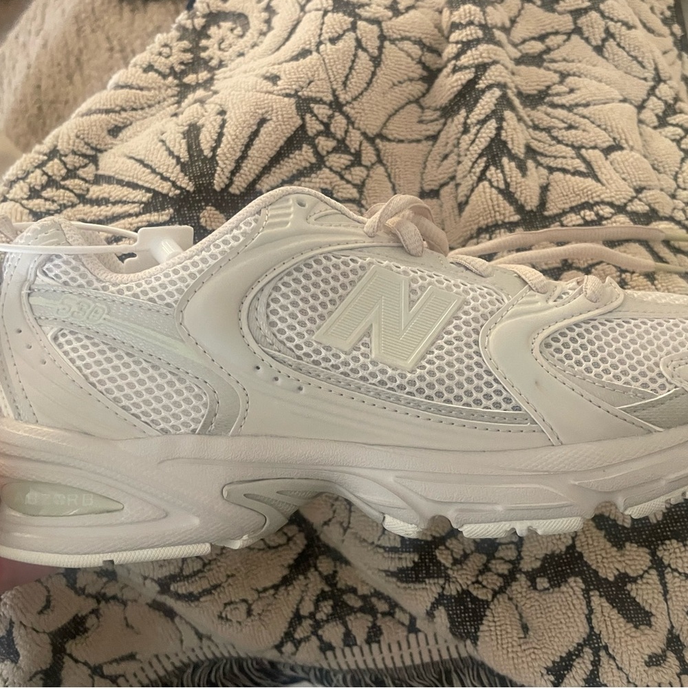 New Balance 530 ‘Beige’ MR530AA1 Women’s U.S. Size 7.5 ✨🫶🏼 BRAND NEW 🫶🏼✨